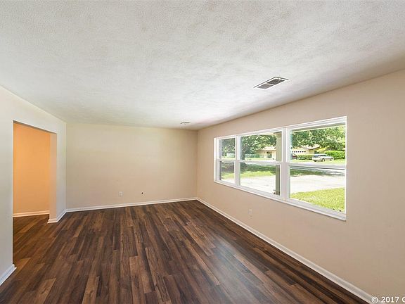 5th image of 1320 NW 30th St