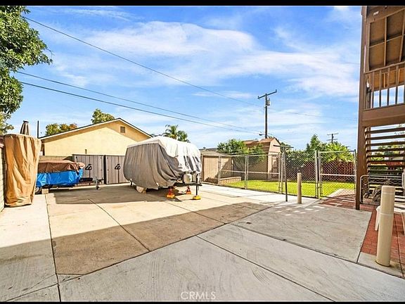 4th image of 1358 N Sultana Ave #2