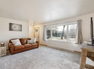 1902 Covered Bridge Rd, Cedarburg, WI 53012