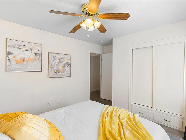 10217 Santa Paula Ave NE — Photo 13