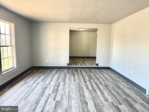 4th image of 130 White Oak Rd