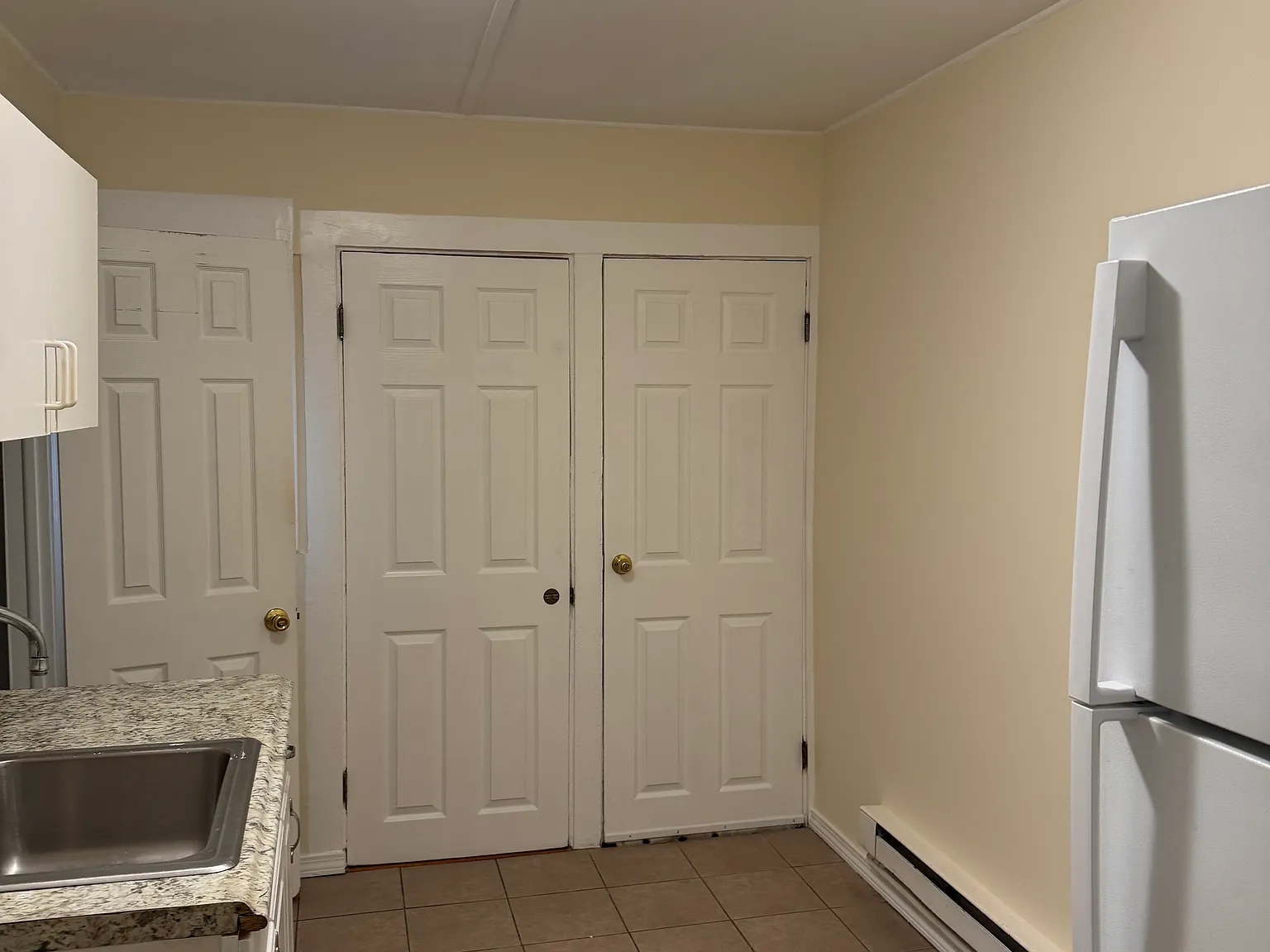 28 Linden St — Photo 2