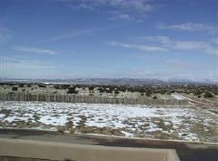 27 S Calle Del Oro, Santa Fe, NM 87507