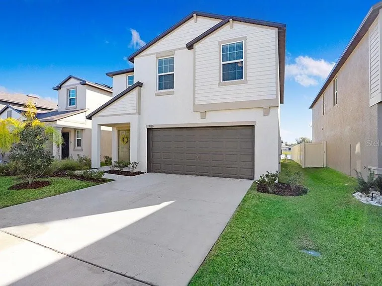 3160 Oyster Cove St — Photo 2