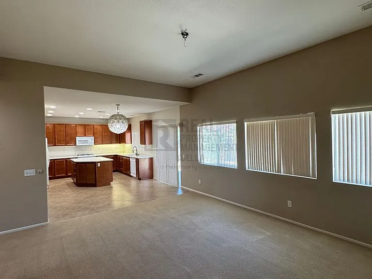 756 Conlon Dr — Photo 10
