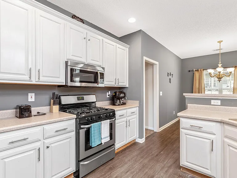 Shannon Oak Dr — Photo 8