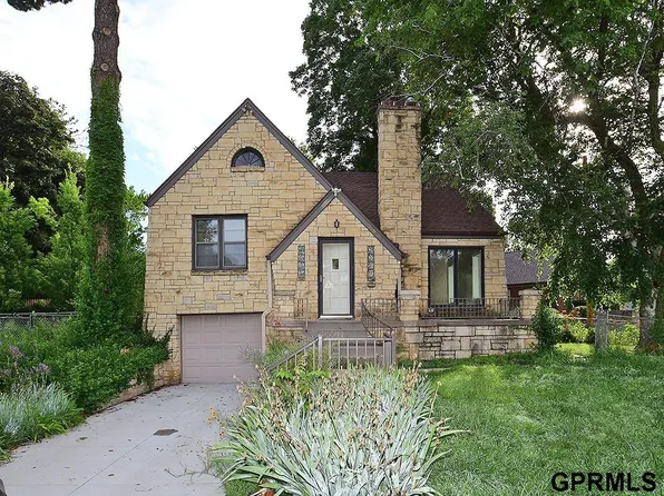 2301 Country Club Ave, Omaha, NE 68104