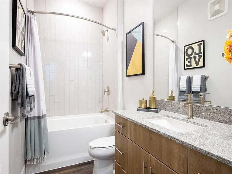 Alvista West Vue — Photo 10