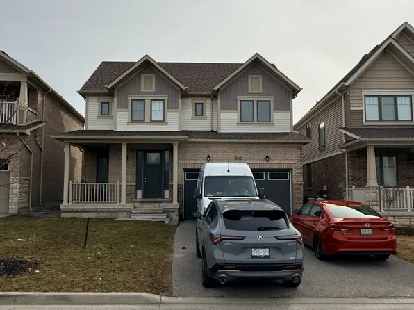 300 Symington Ct, Oshawa, ON L1L 0J9