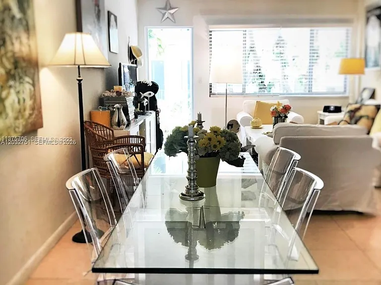 1840 James Ave #10 — Photo 9