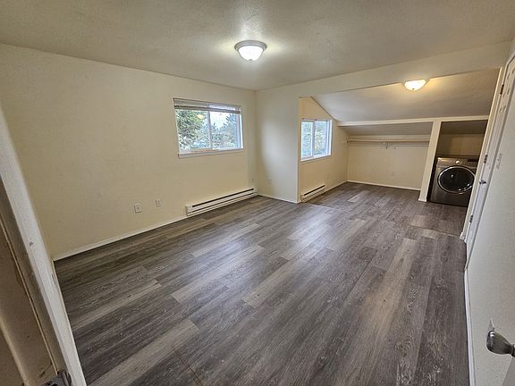3rd image of 665 Sunset Ave NE #100