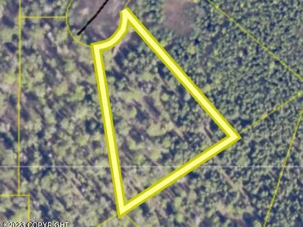 L14 Kids Queen Ct, Soldotna, AK 99669