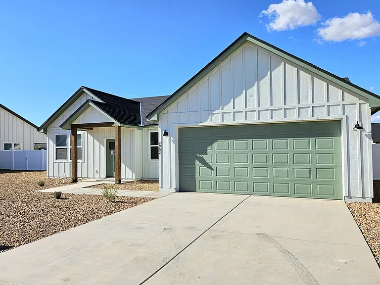 2902 W Johnny Dr — Photo 2