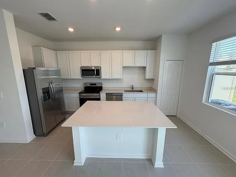 2644 Skyline Loop — Photo 3