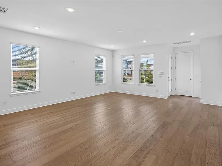 2926 Sailhouse Dr — Photo 15