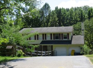 5212 Grenock Dr, Lothian, MD 20711