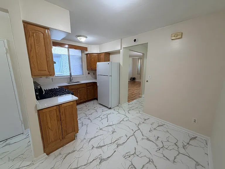 2076 E 63rd St #2 — Photo 2