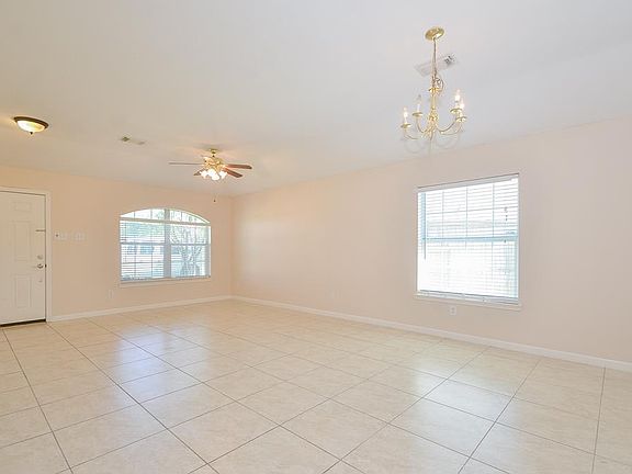 4th image of 3207 Rainhill Ct