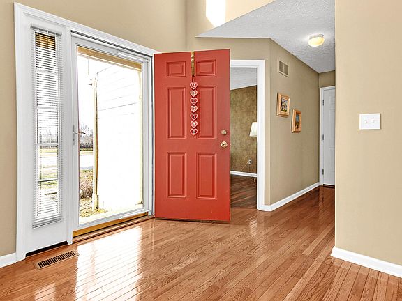 5th image of 6256 Parkmeadow Ln