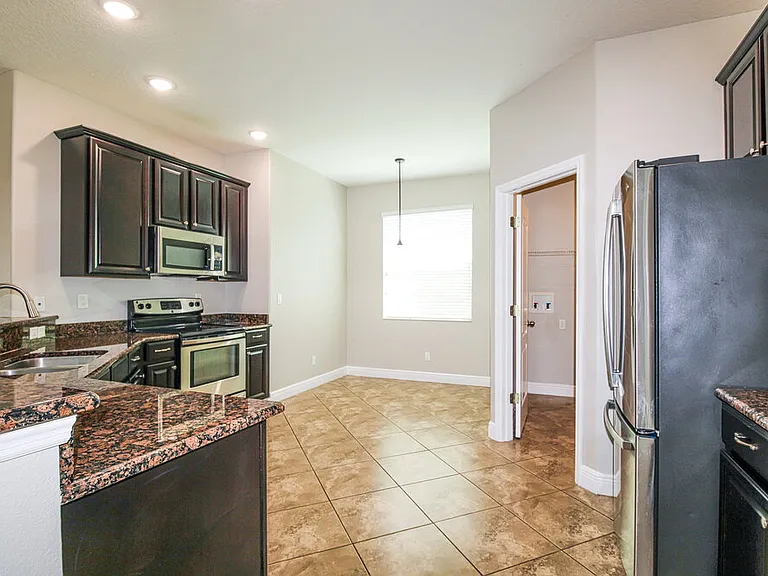12307 Cricklewood Dr — Photo 6