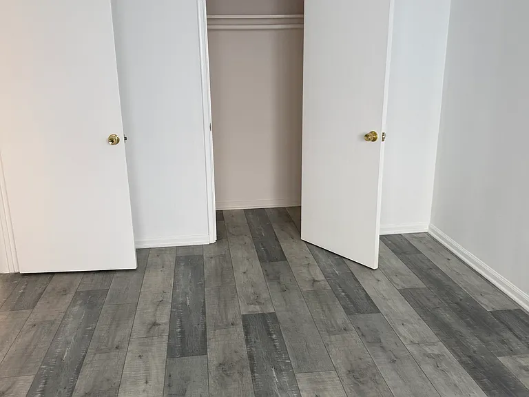 1738 Winona Blvd #2 — Photo 7