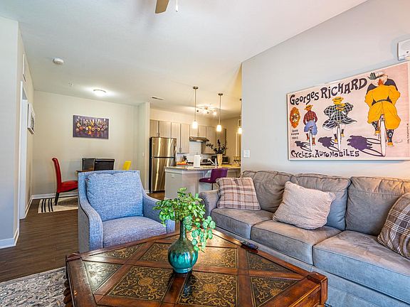 Welcome Home! Relax, read or watch TV in this quiet and spacious living room.