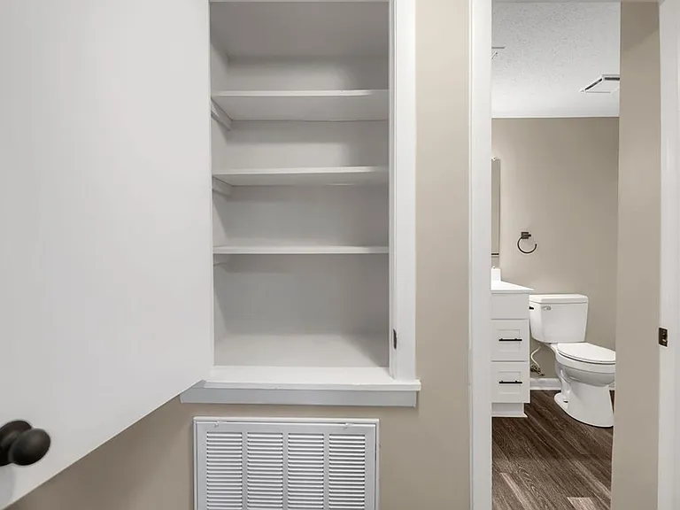 Windtree Apartment Homes — Photo 53