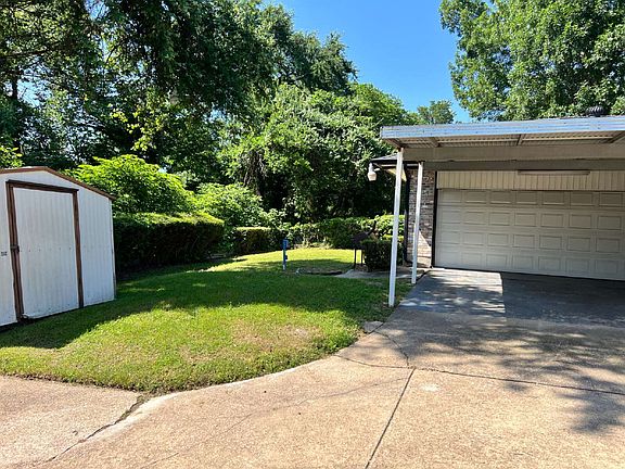 5th image of 2730 King Cole Dr