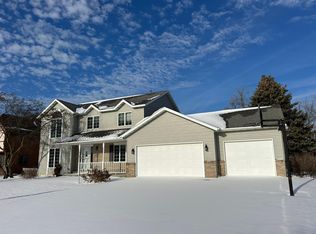 320 4th Ave SE, Plainview, MN 55964