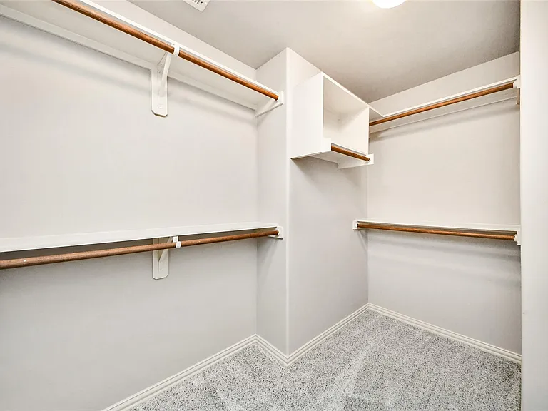 2046 Palm Forest Ln — Photo 29