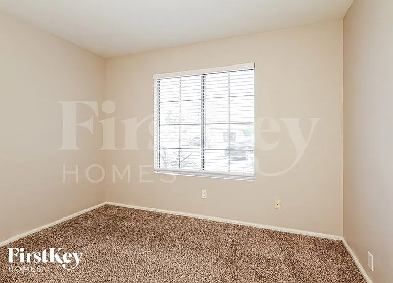 15615 W Watkins St — Photo 12