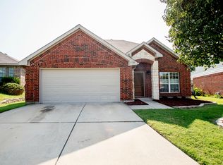 5720 Blue Ribbon Rd, Fort Worth, TX 76179