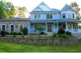 6975 Country View Dr, Valley City, OH 44280