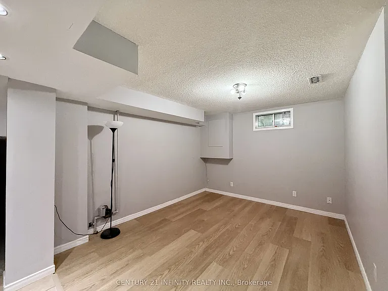 979 Redbird Cres #BASEMENT — Photo 6