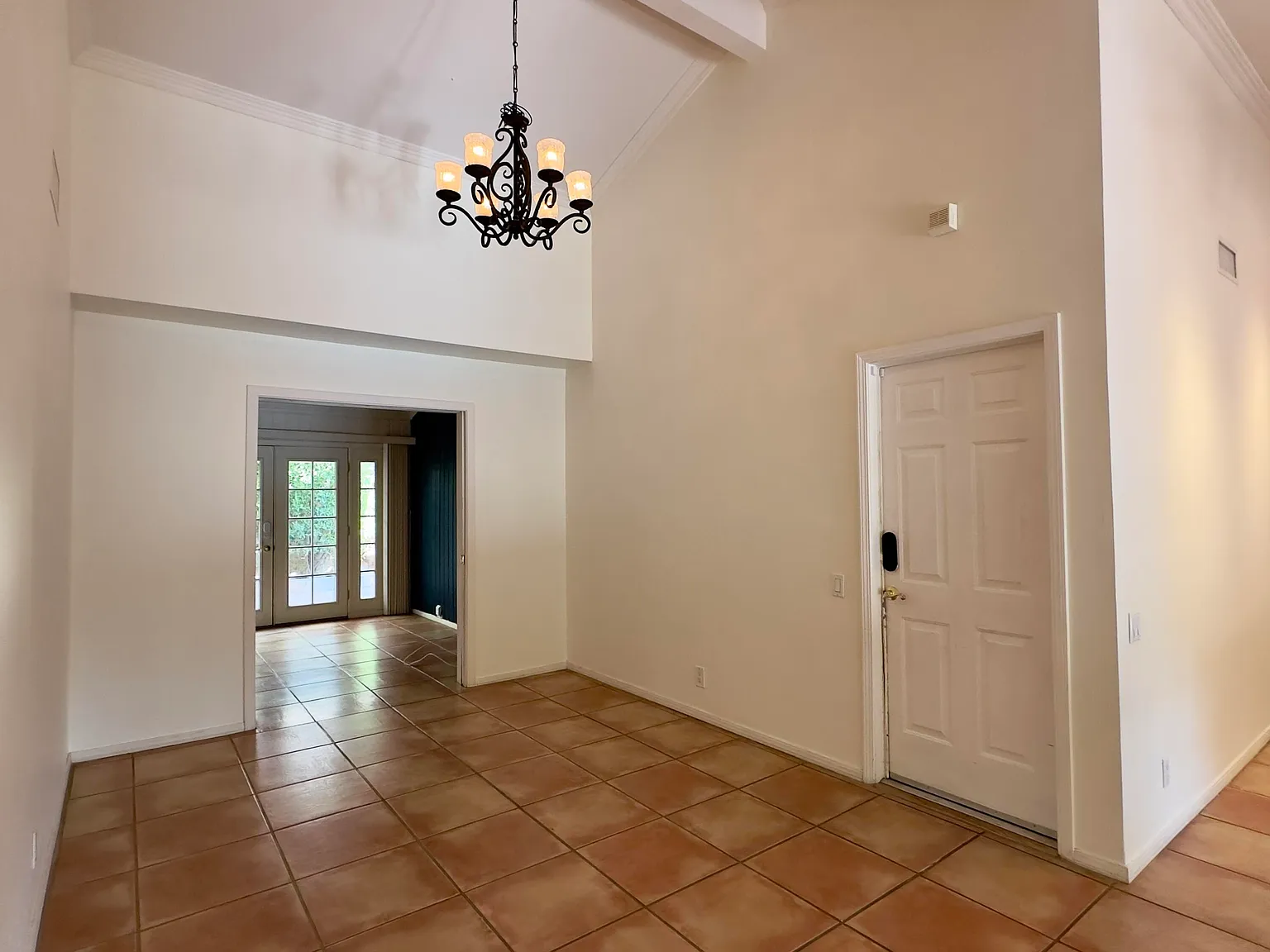 3 bed, 1712 sqft, $3,200 — Photo 4