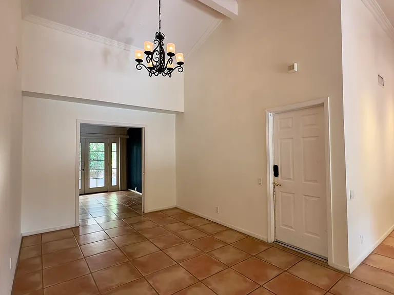 40064 Silktree Ct — Photo 4