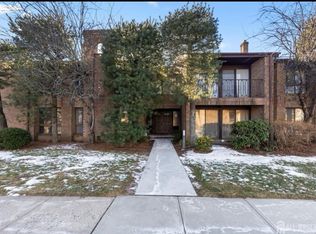 284 Willowbrook Dr, North Brunswick, NJ 08902