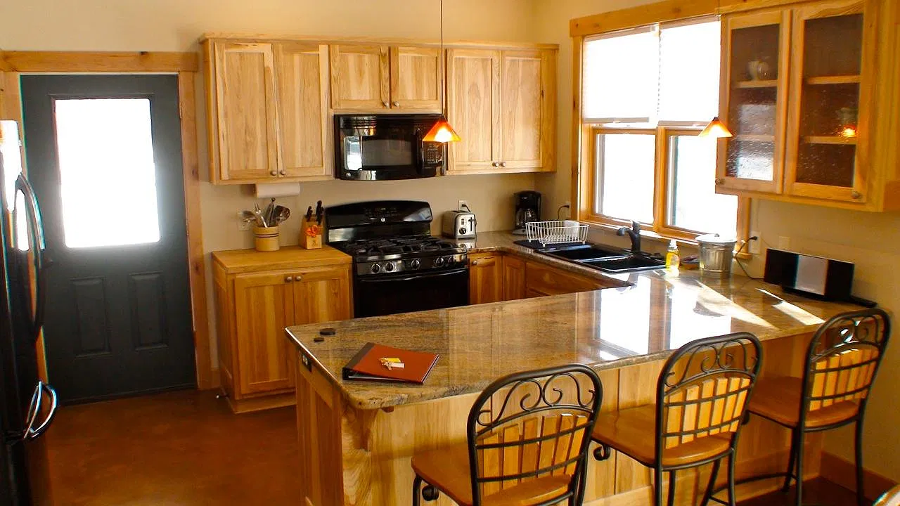 3 bed, 2.5 bath, 1850 sqft, $3,000 — Photo 4