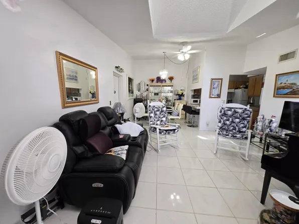 819 Sky Pine Way #G3, Greenacres, FL 33415
