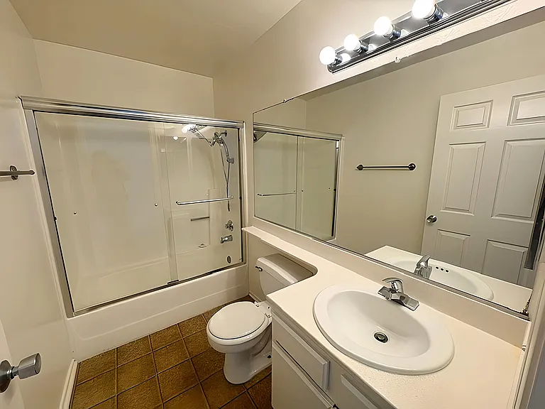 11840 Venice Blvd #103 — Photo 10