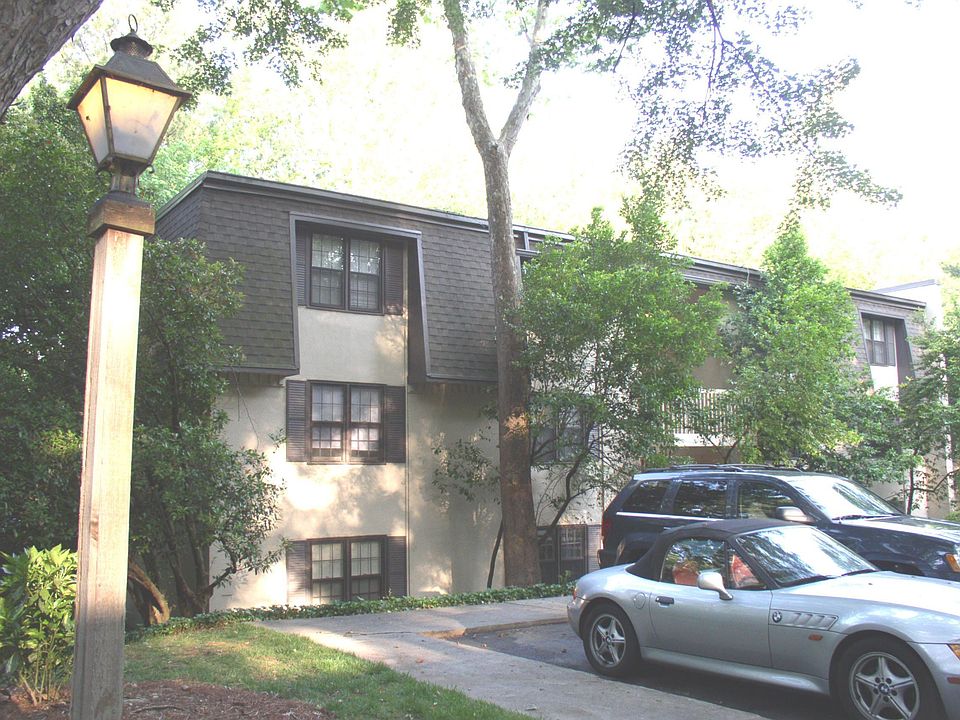 Top Floor End Unit