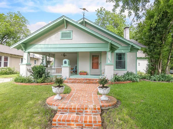 303 Kirven Ave, Waxahachie, TX 75165