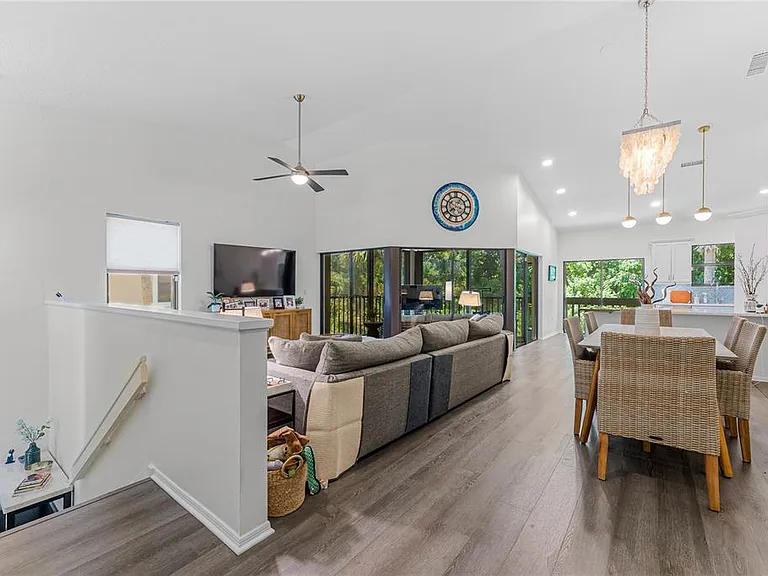 1714 Starling Dr #201 — Photo 5