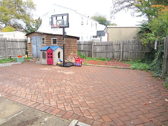 2nd image of 100 Brookline Ave