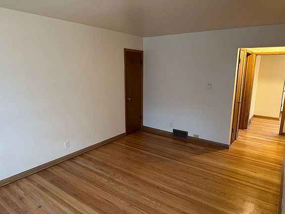 3rd image of 4707 W Wells St #1