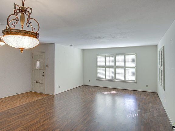 2nd image of 2024 Sterling Dr