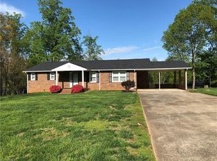 1275 Butler St, Winston Salem, NC 27107