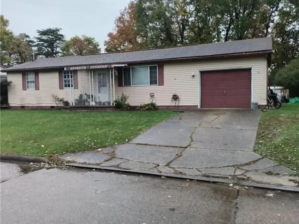 277 Wood St, Davisville, WV 26142