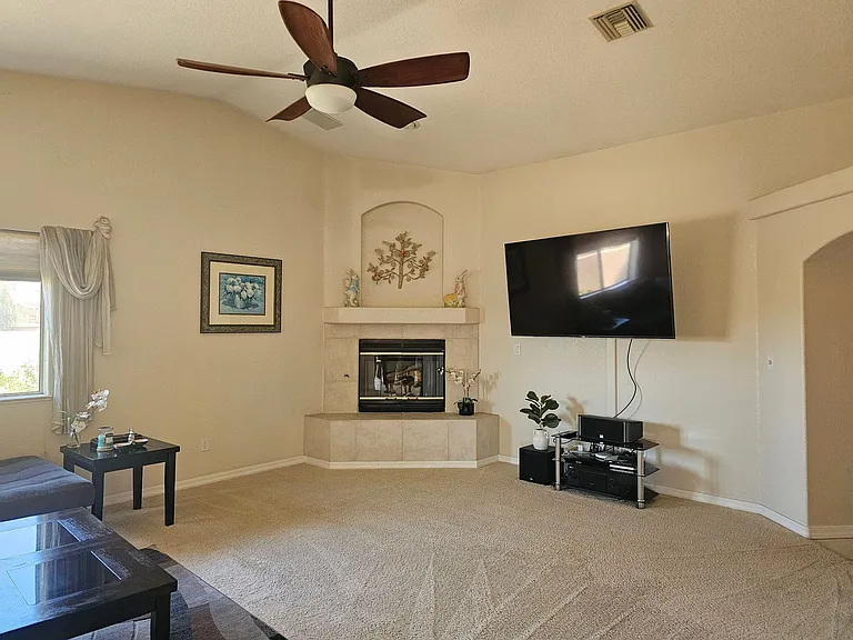 705 Armour Dr — Photo 3