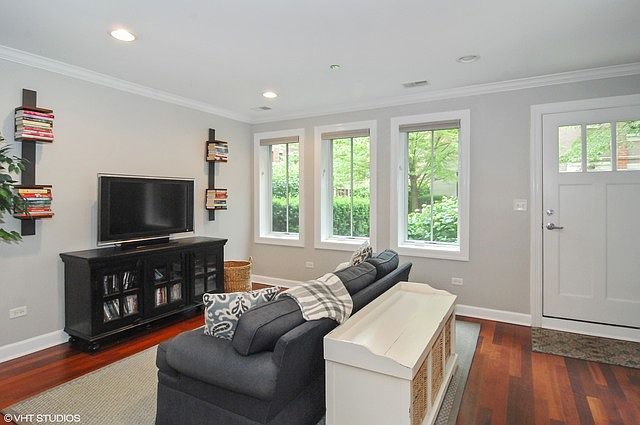 1st image of 5001 N Lincoln Ave APT 6